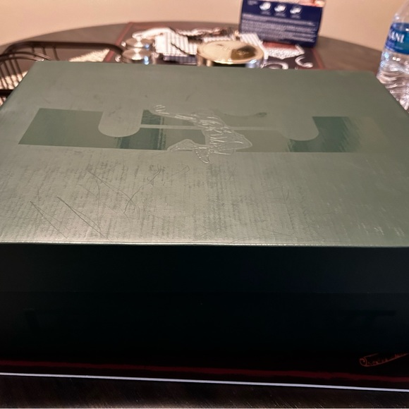 New Lebron 16 I’m King shoes 👟 I had these since 2018 - Picture 4 of 12